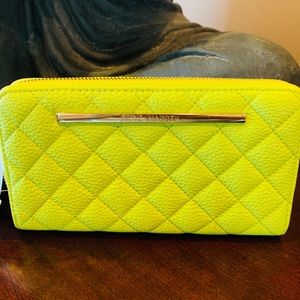 New Steve Madden Wristlet/Wallet lime citrus